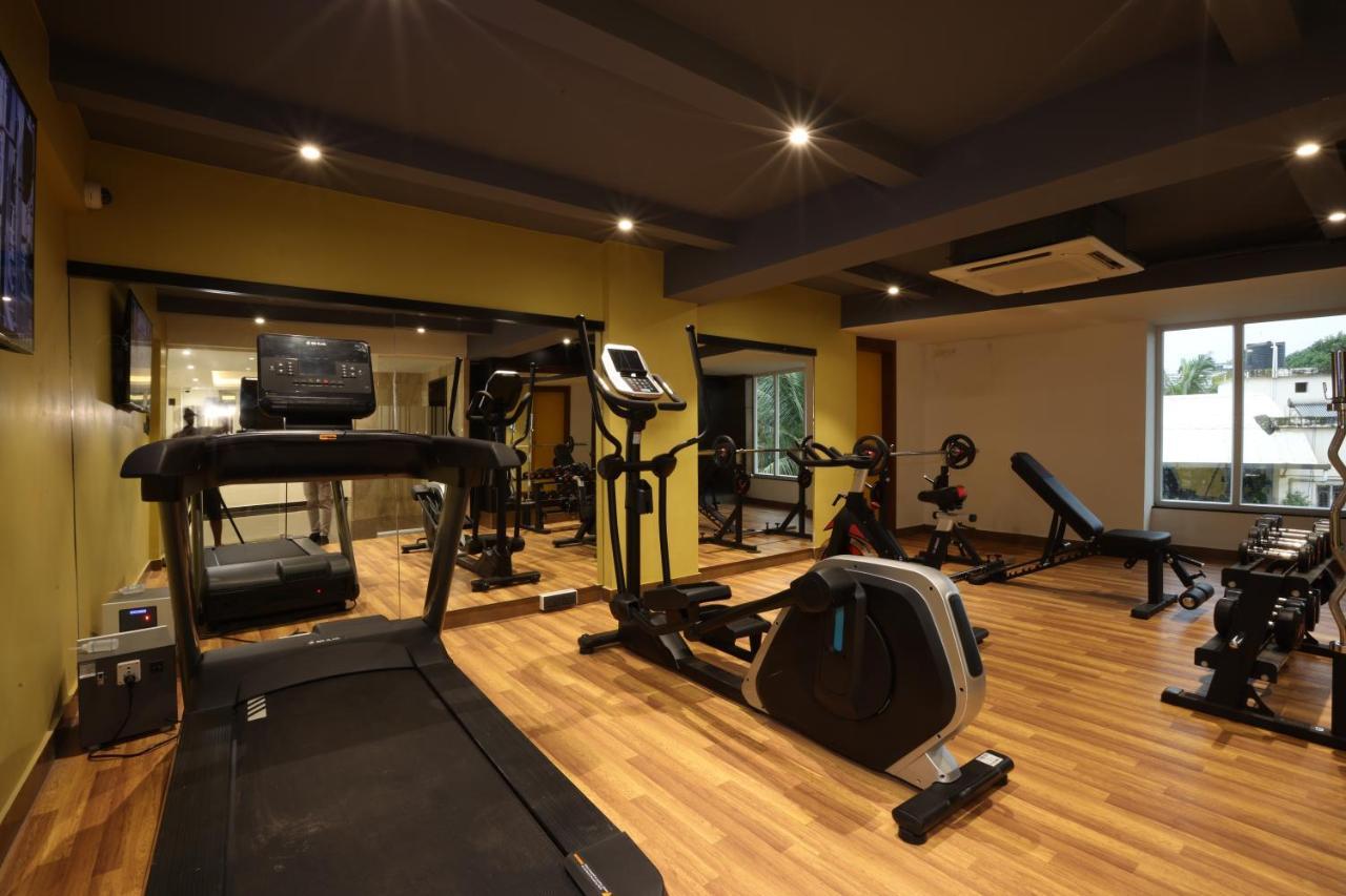 Royal Plaza Suites Mangalore Exterior foto
